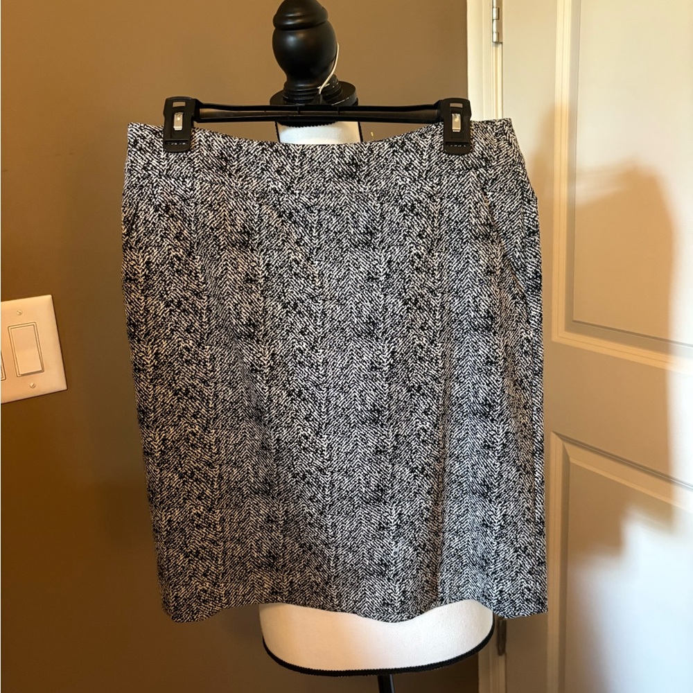 Agent Skirt CAbi Black and White Pencil Skirt